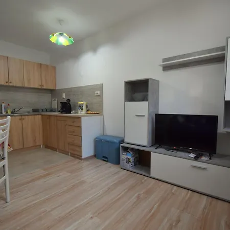 Angie 2 By Interhome 奈维斯